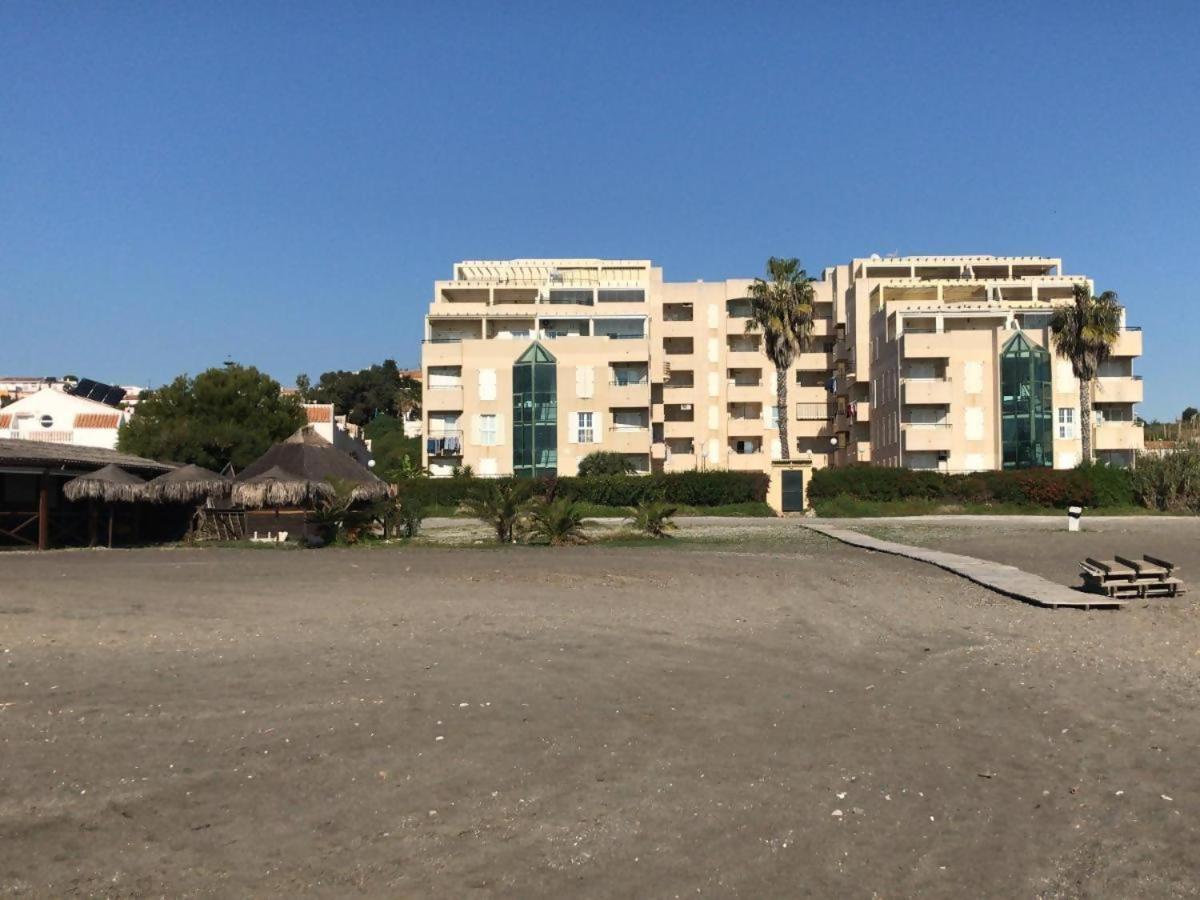 贝纳哈拉菲Espectacular Residencial En 1A Linea Con Piscina公寓 外观 照片